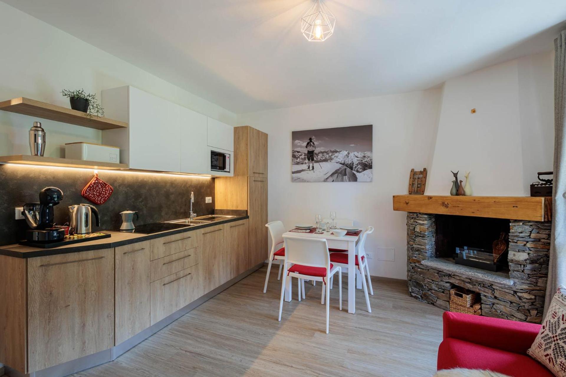 Revo Apartments - Rocca Fiorita อาปริกา ภายนอก รูปภาพ