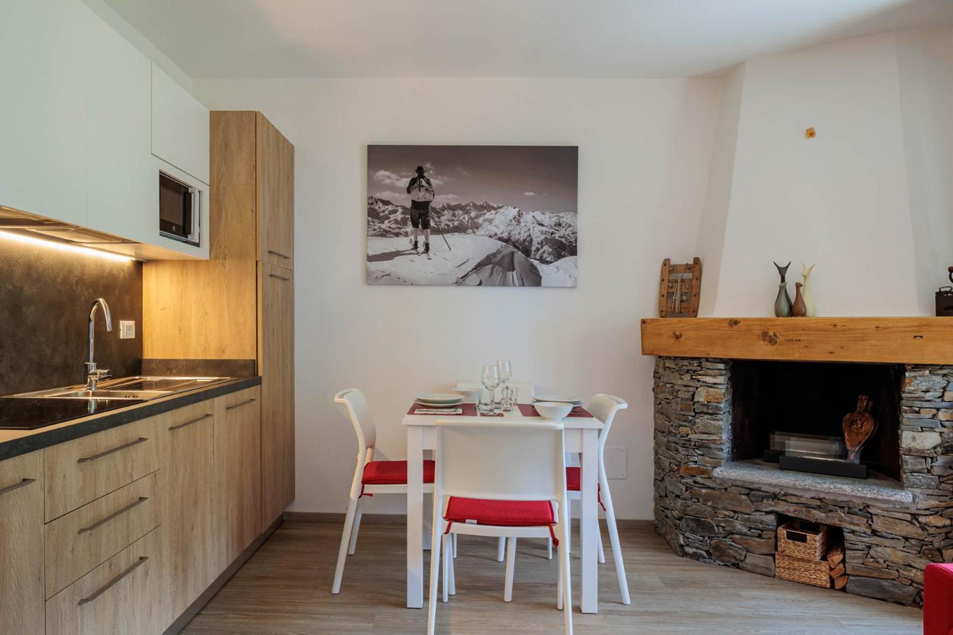 Revo Apartments - Rocca Fiorita อาปริกา ภายนอก รูปภาพ
